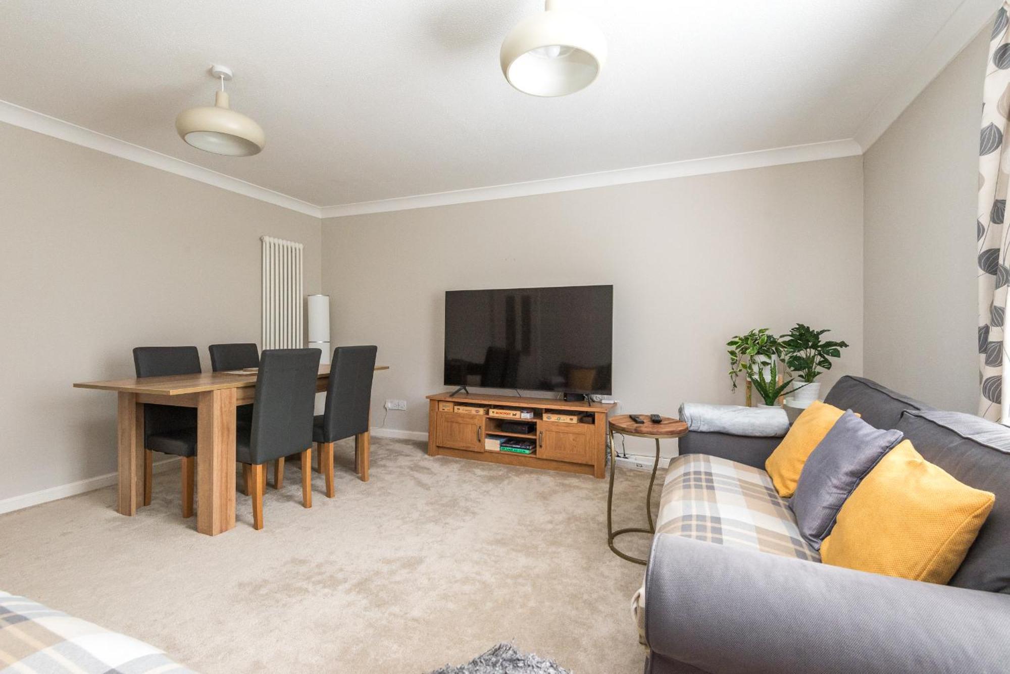 Roseburn Apartment, Edinburgh - 2 Bedrooms, Free Parking Luaran gambar